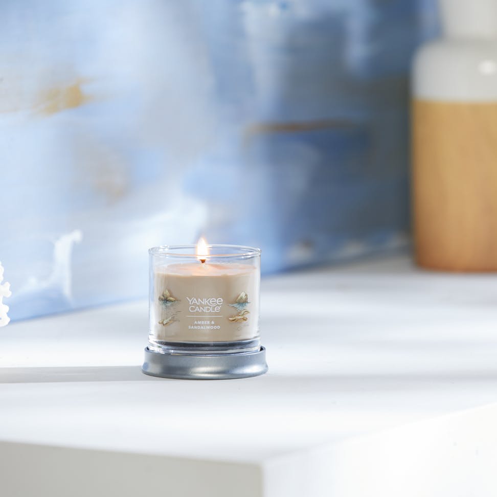 Yankee Candle Amber & Sandalwood Small Tumbler - Yankee Candle & WoodWick